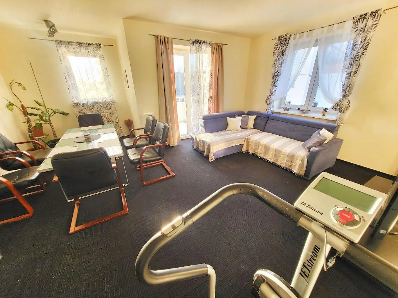 Apartament Przy Alejach Jerozolimskich Warsaw 0*,  Poland